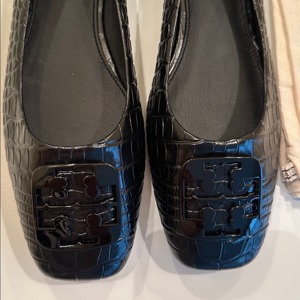 New Tory Burch Black Croc-Embossed Flats. Size 9. - Picture 2 of 10